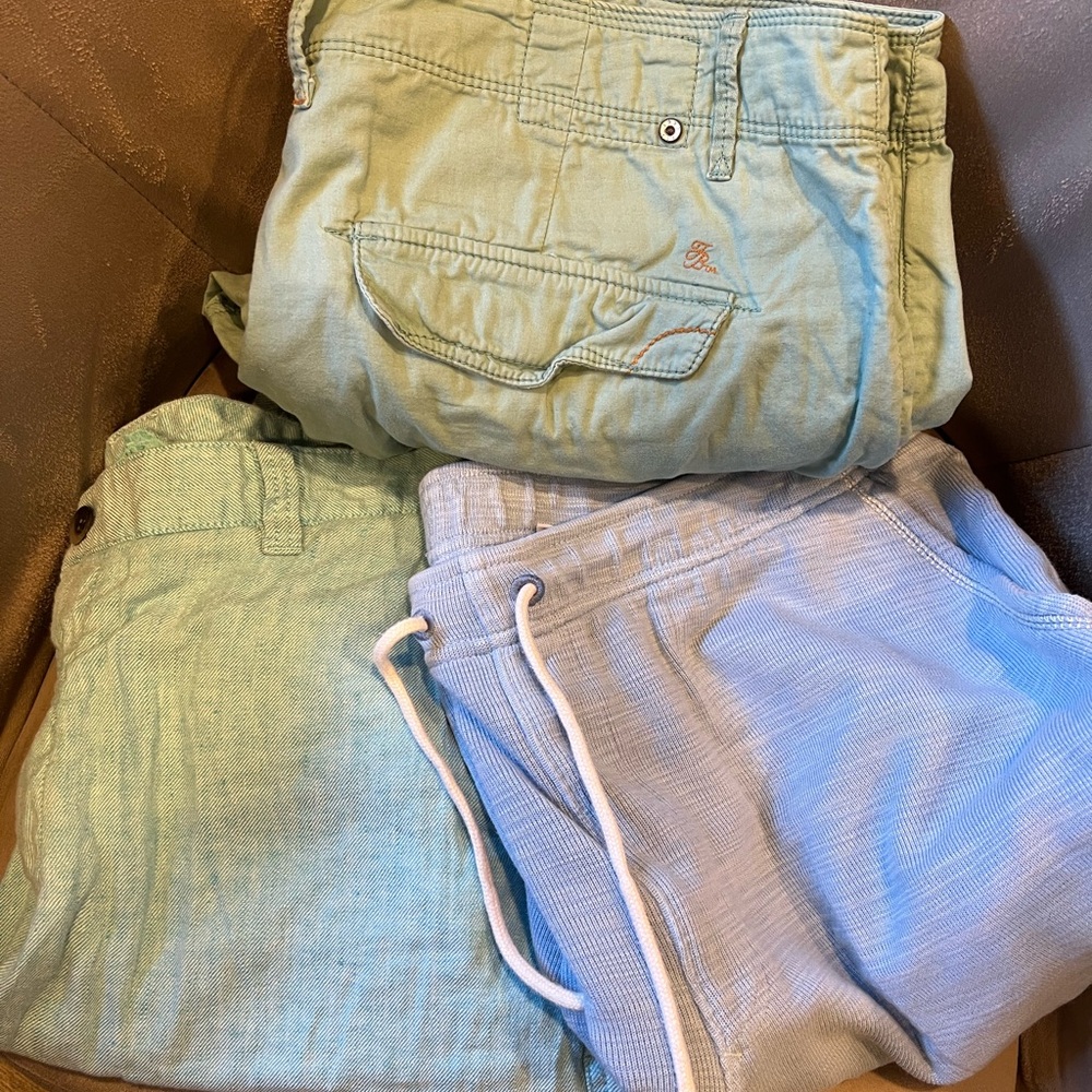 Tommy Bahama 3 Pairs Shorts